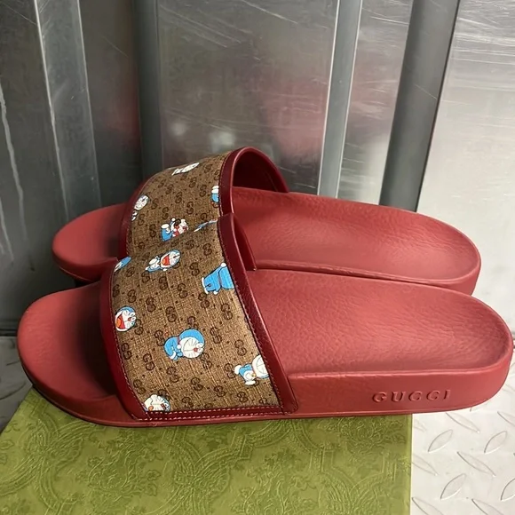 SALE!! Gucci x Doraemon limited edition GG supreme logo slides NWB FINAL DROP
